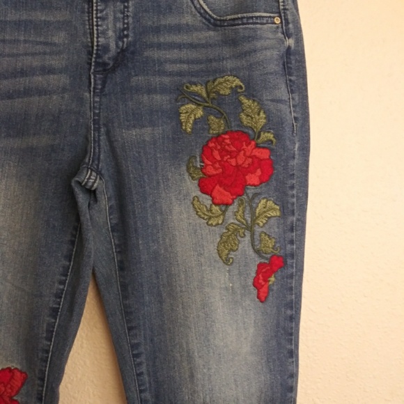 Vintage America Embroidered Floral Jeans - Picture 4 of 5